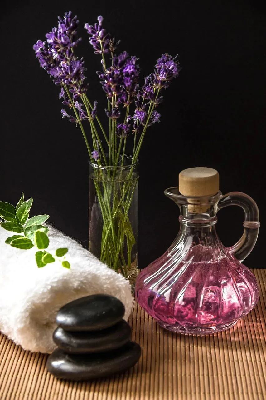 Self-paced Online Home Study 12 CE Aromatherapy & Hot Stone Massage Basics